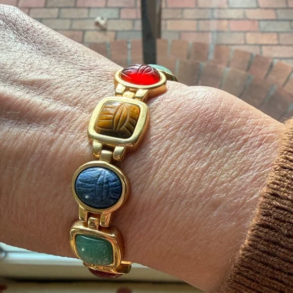 Kenneth Jay Lane Gold Scarab Vintage Bracelet - Picture 10 of 11